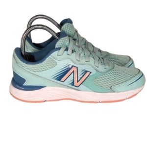 New Balance Absorb 680 Youth Running Shoe Size 4.5
